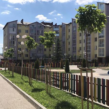 Новые Апартаменты В Жк Барский Yakushintsy Eksteriør bilde